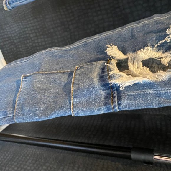 Ripped cargo jeans - Picture 2 of 3